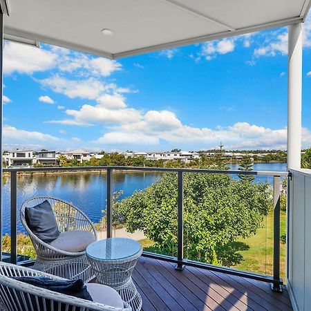 מולולאבה Welcoming Lakeside Getaway With Waterviews, Wifi, Pool & Park מראה חיצוני תמונה