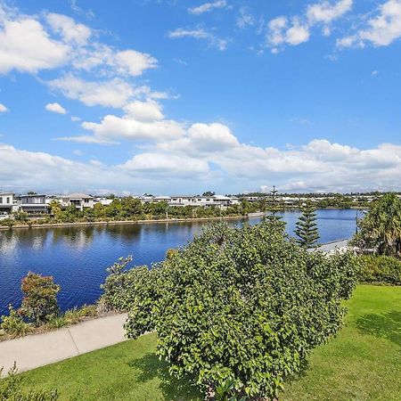 מולולאבה Welcoming Lakeside Getaway With Waterviews, Wifi, Pool & Park מראה חיצוני תמונה